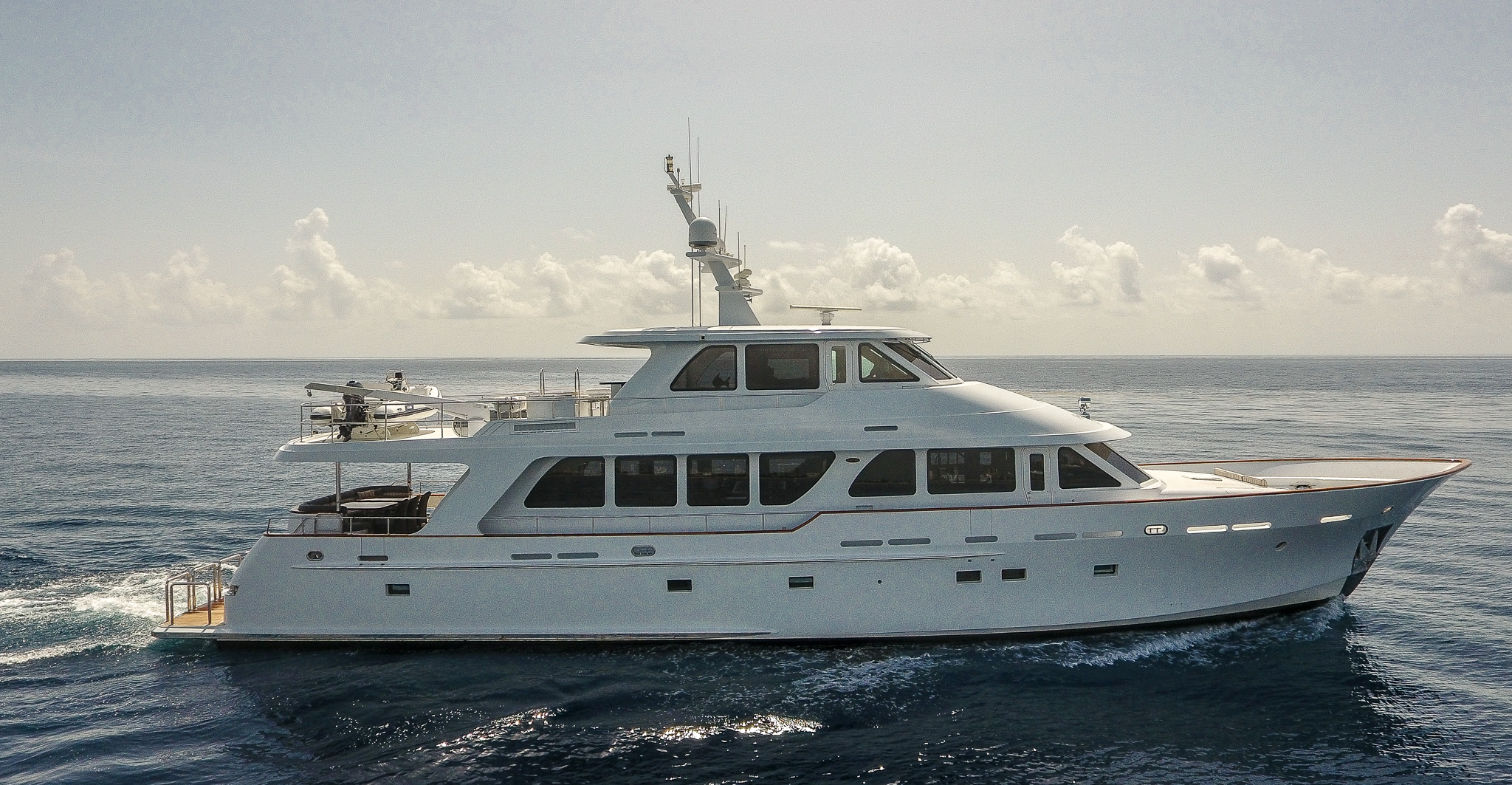 Splash charter specs and number of guests