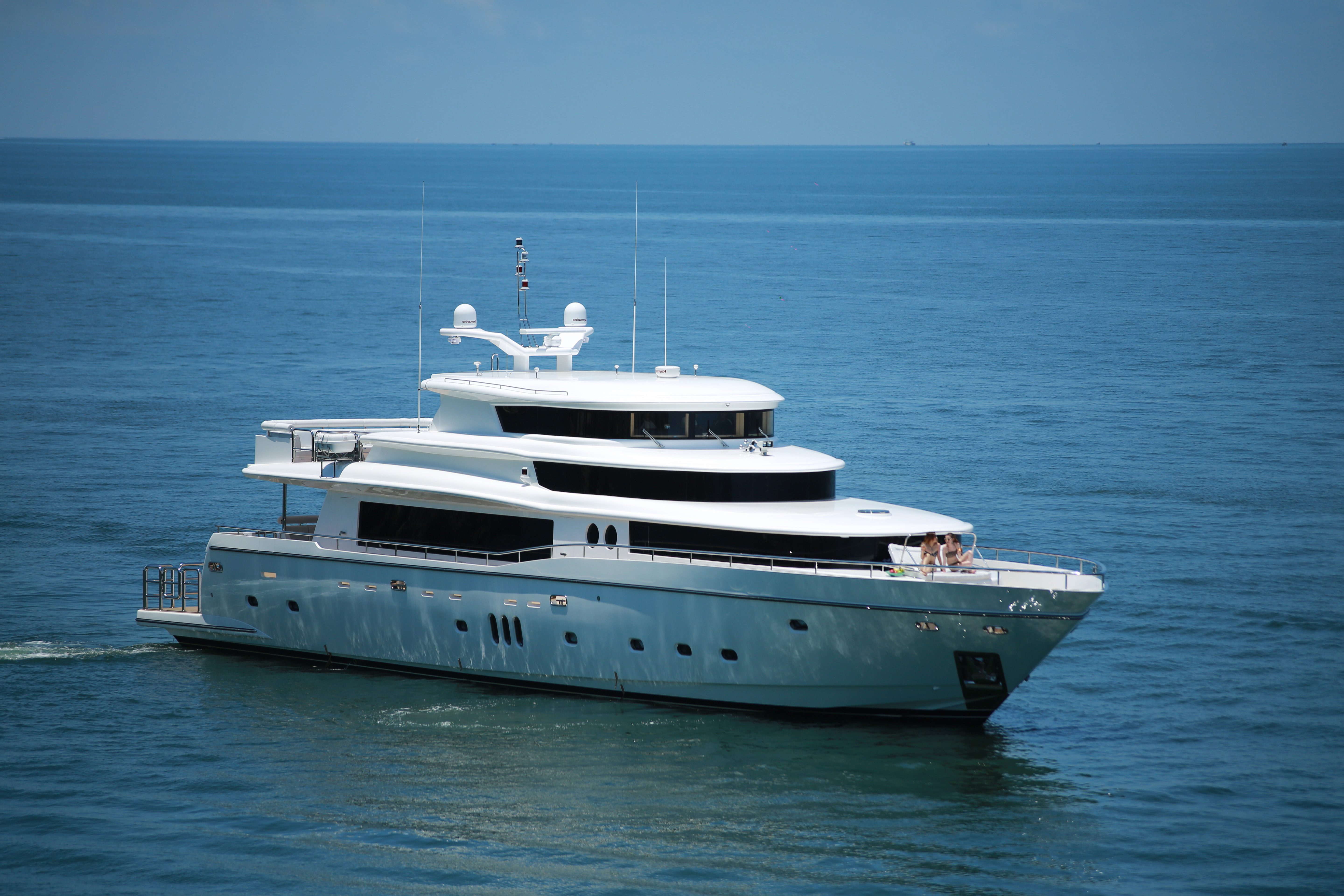 JOHNSON 108 charter specs and number of guests