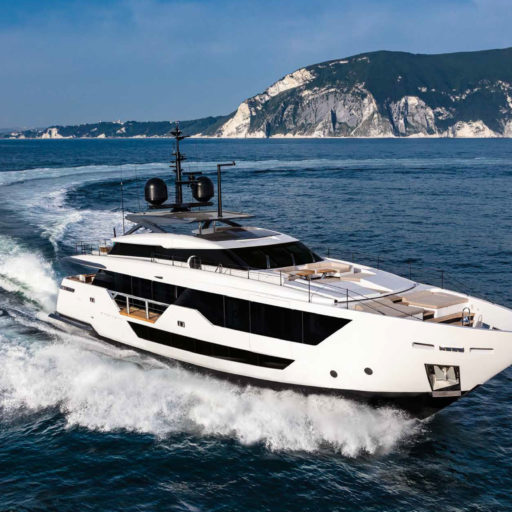 FALCON CA charter specs and number of guests