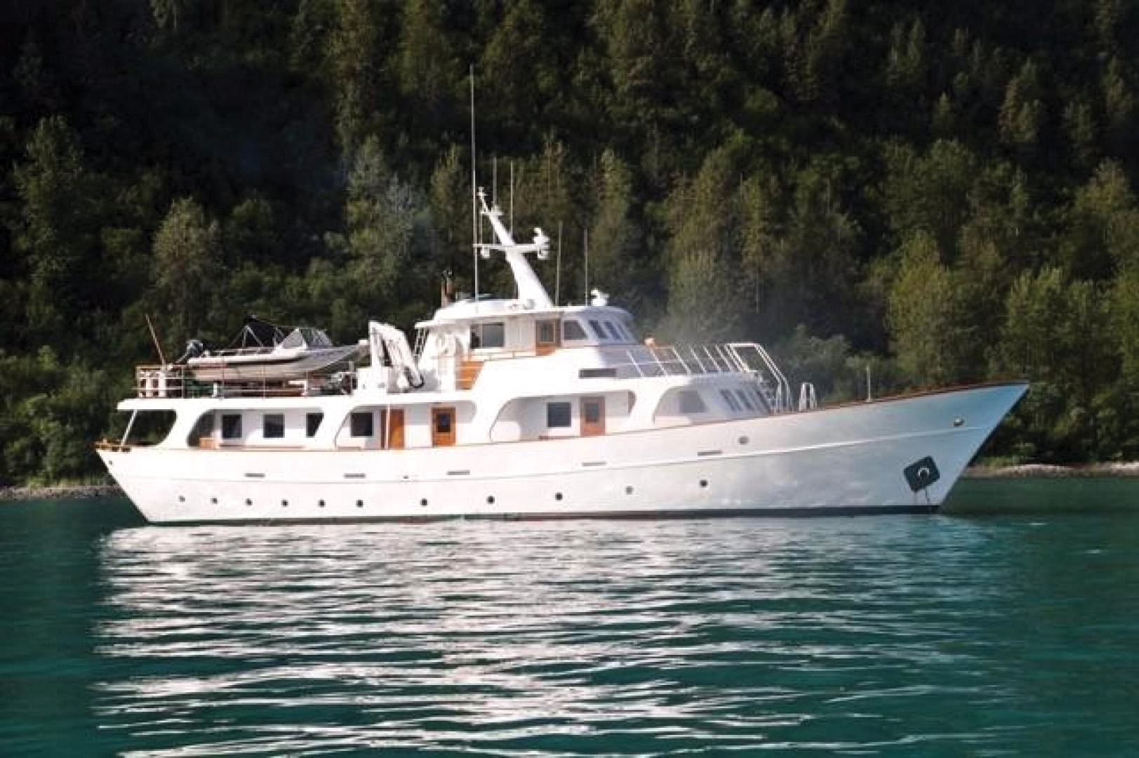 MONTEGO charter specs and number of guests