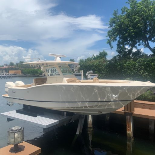 SCOUT 320 LXF yacht Nearby