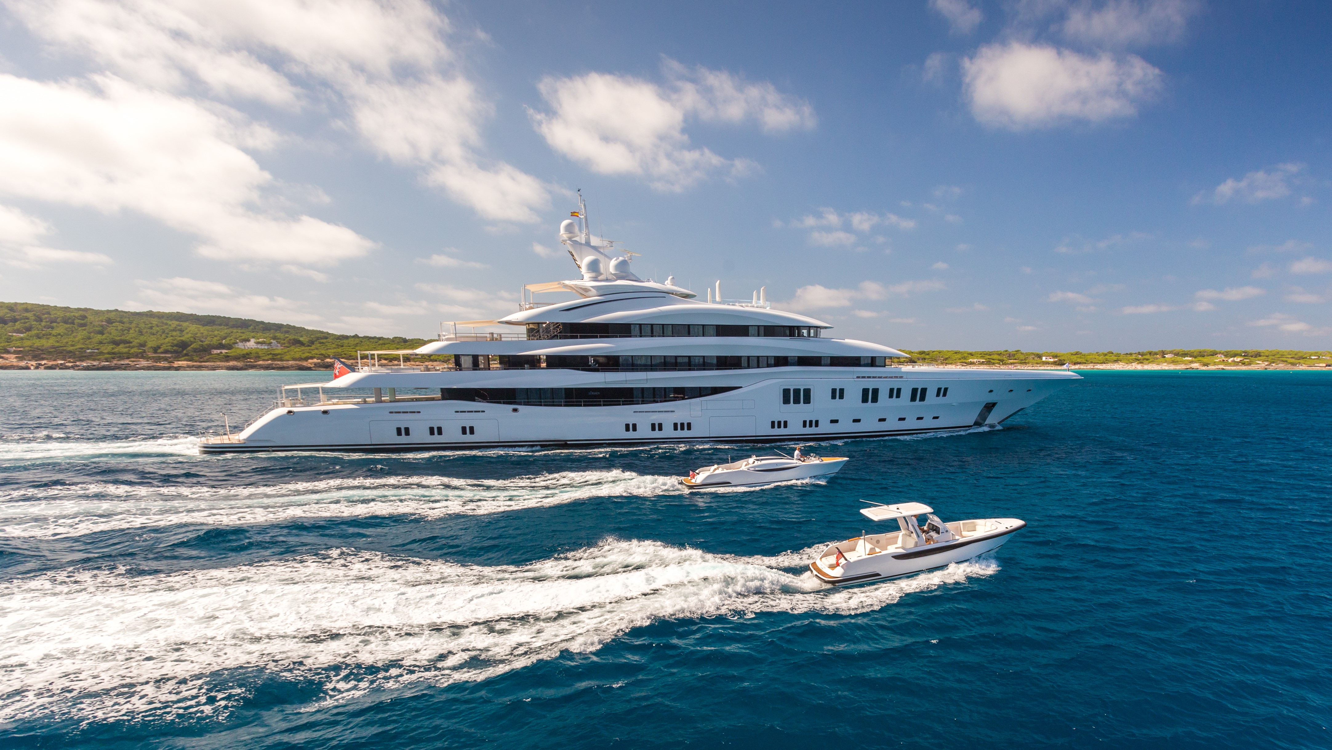 LADY LARA charter specs and number of guests