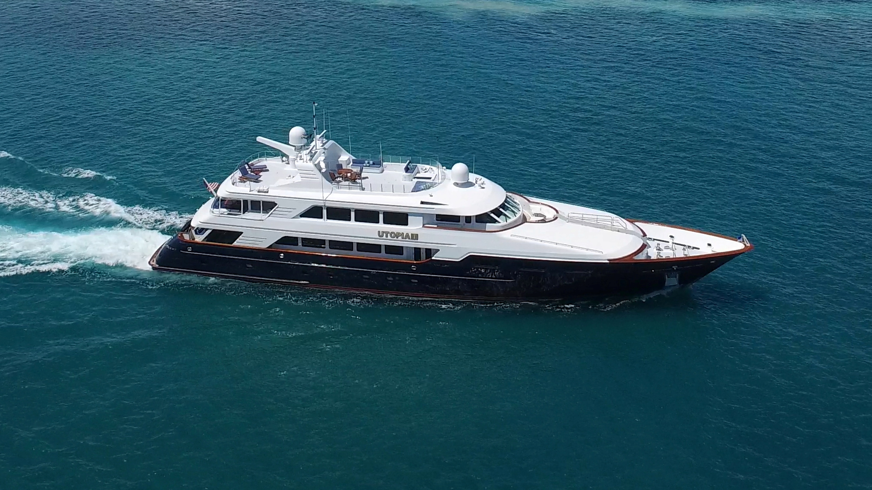 UTOPIA III charter specs and number of guests
