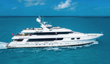 AMORE yacht Charter Price