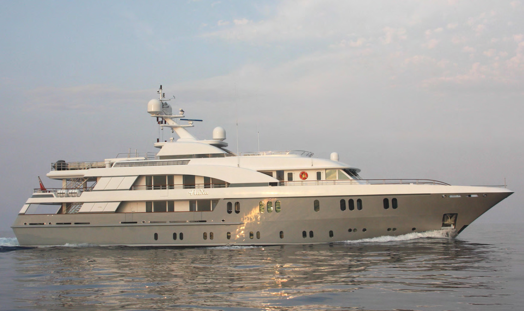 HADIA charter specs and number of guests