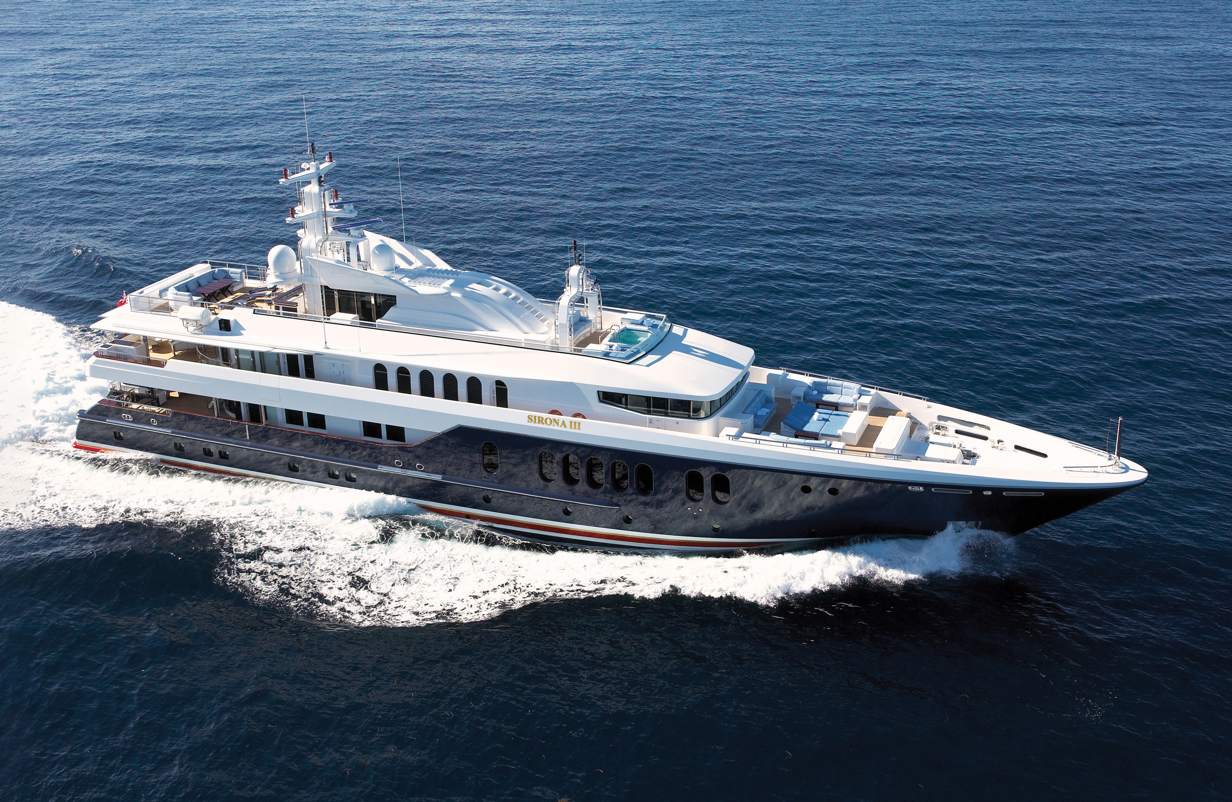 SIRONA III charter specs and number of guests