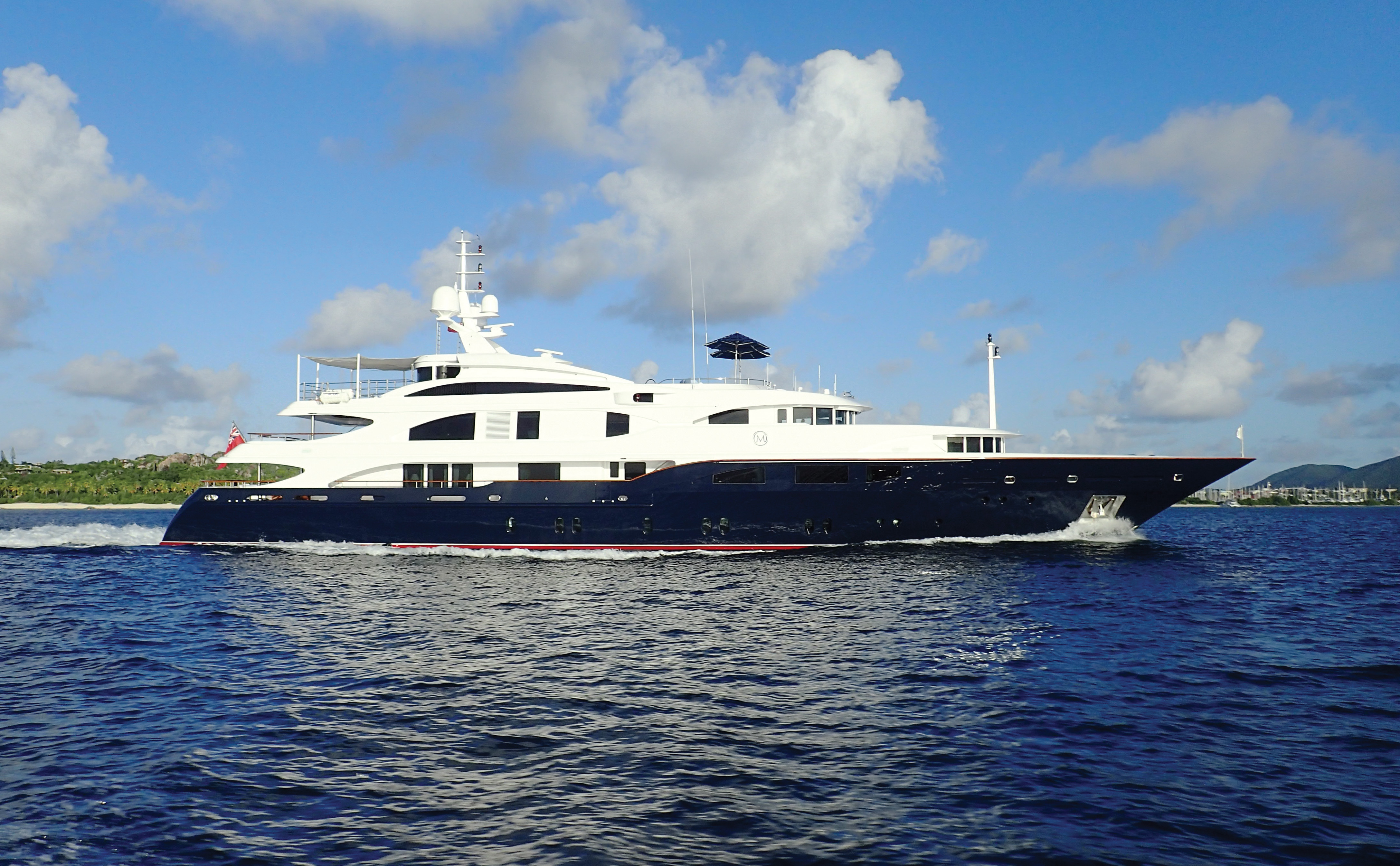 LADY MICHELLE charter specs and number of guests