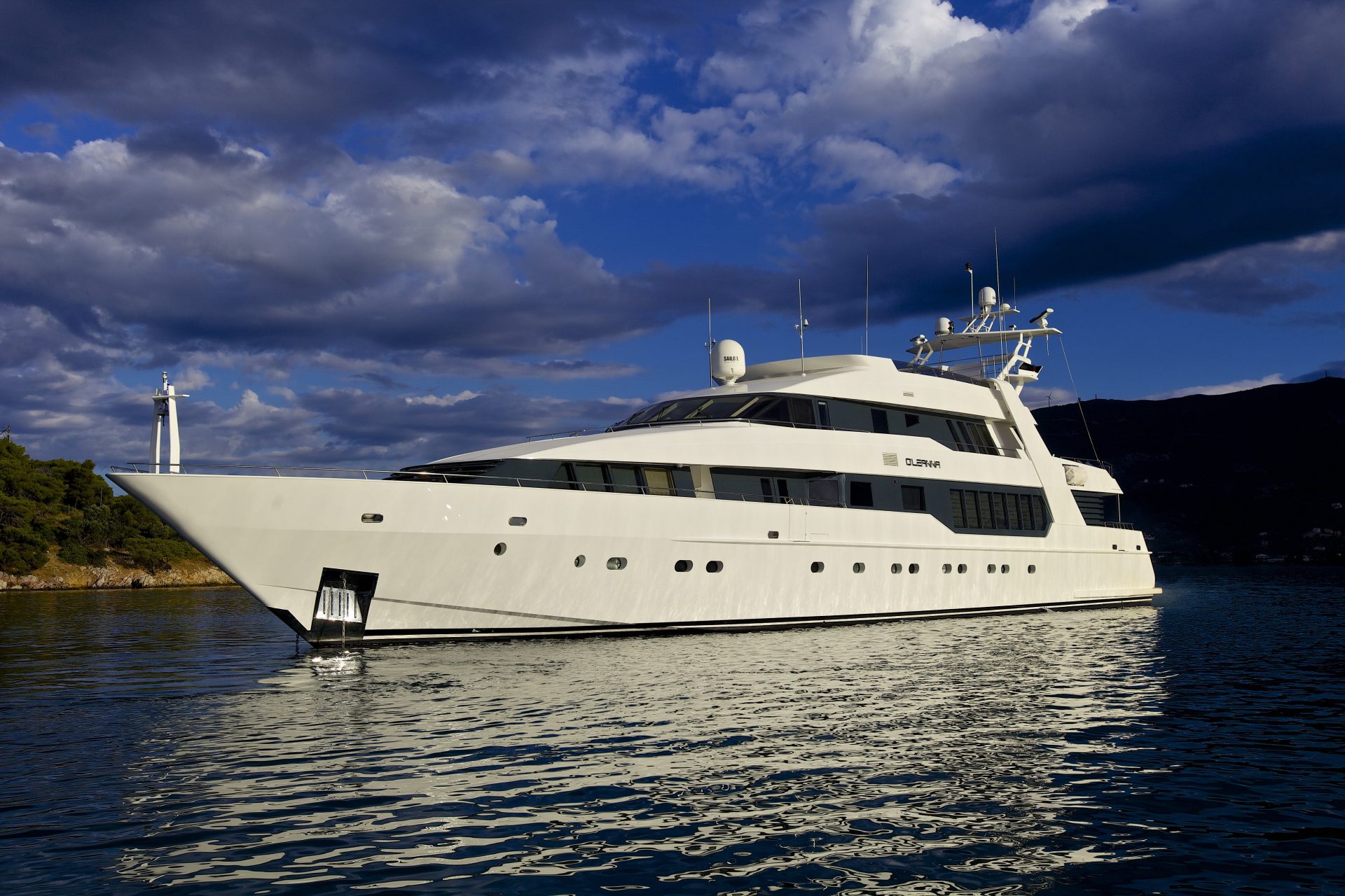 O’Leanna yacht Charter Brochure