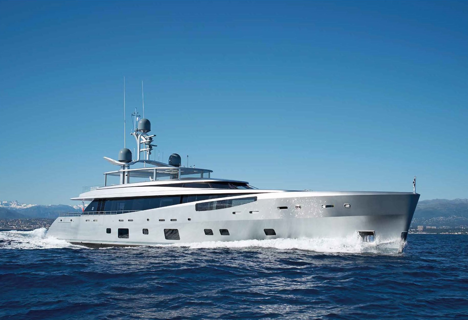 LADY MAY charter specs and number of guests