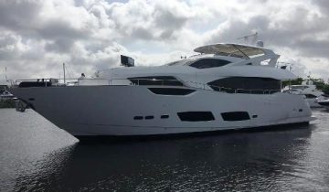 95 Yacht yacht Charter Price