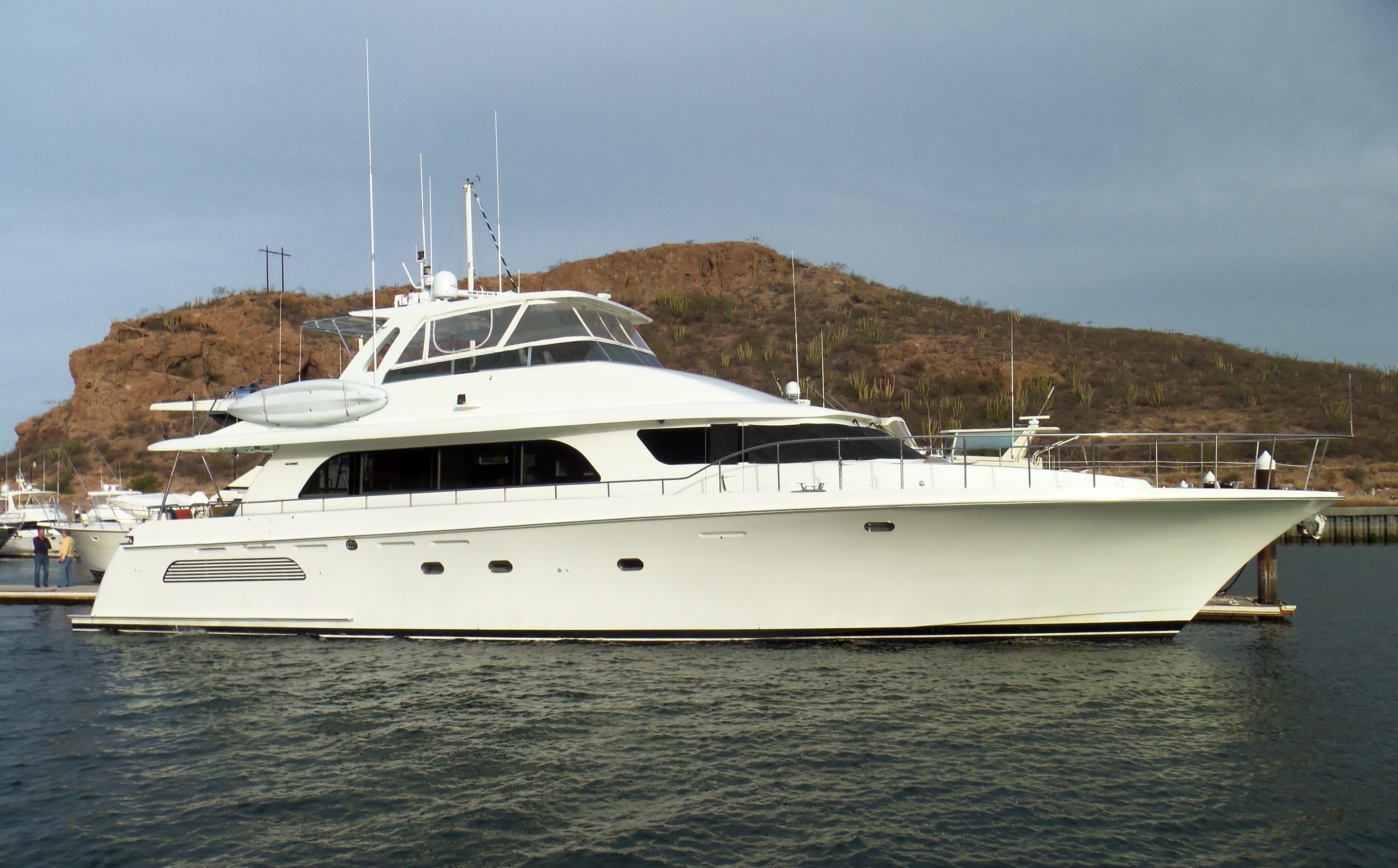 CAYMAN charter specs and number of guests