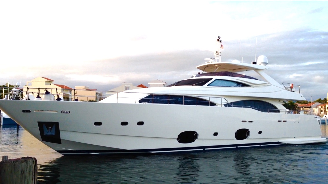 97 Custom Line charter specs and number of guests