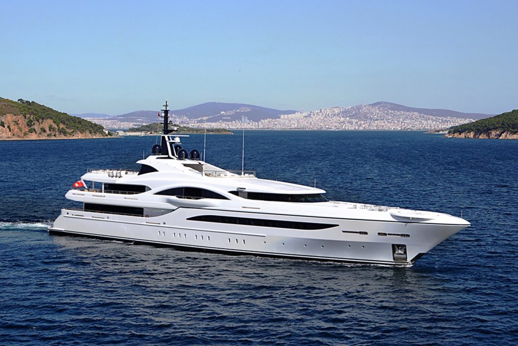 Quantum Of Solace Yacht For Sale Turquoise Yachts Luxury Yacht