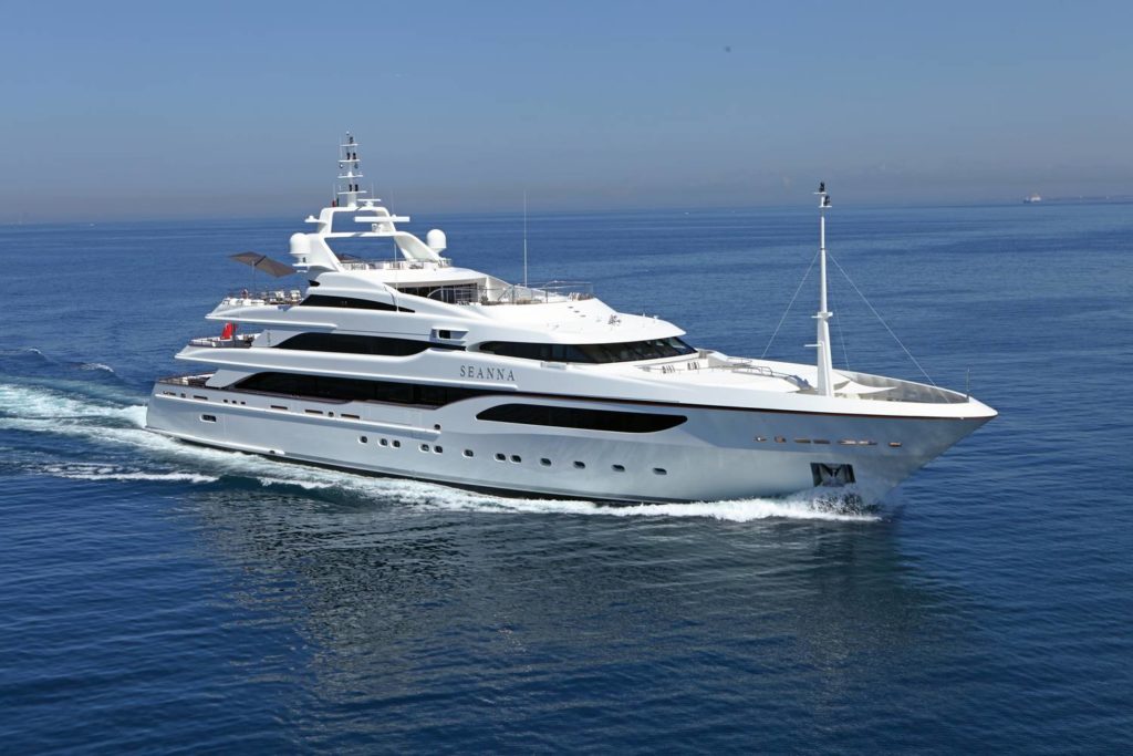 who owns seanna yacht