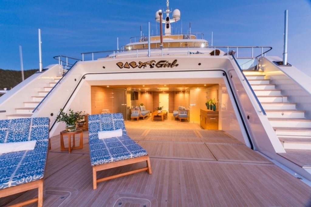 PARTY GIRL yacht