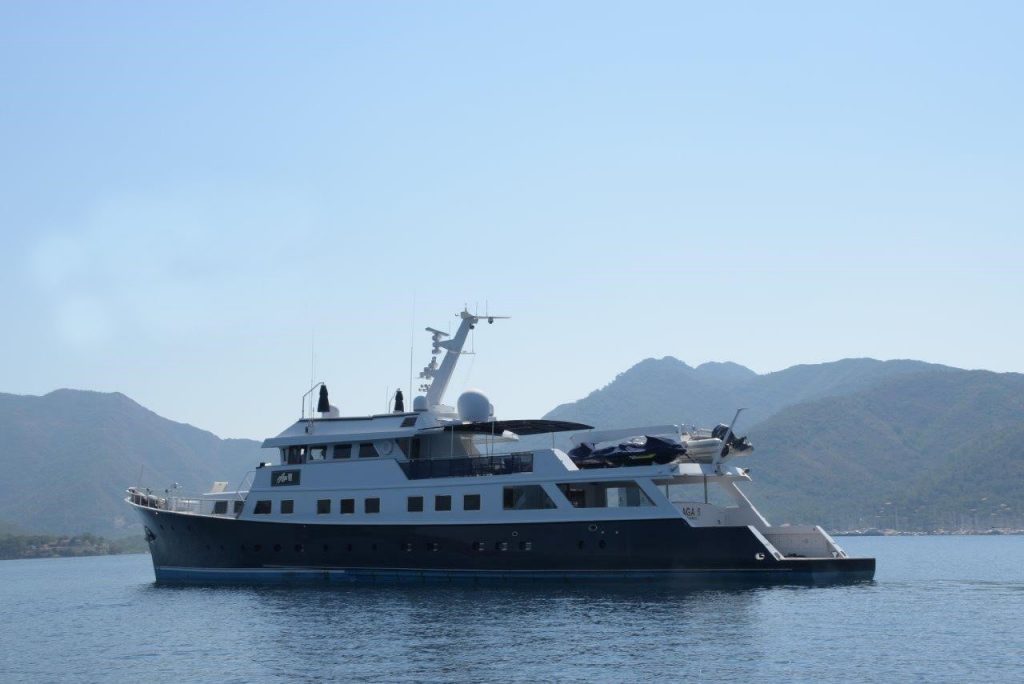 AGA 6 yacht