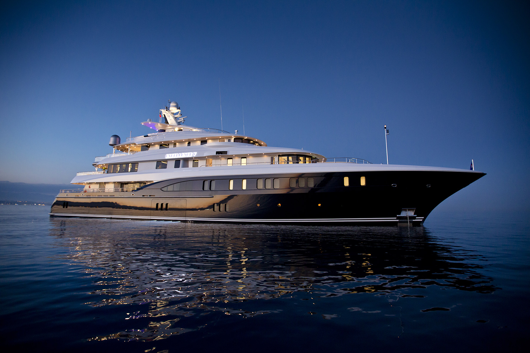 excellence v yacht price
