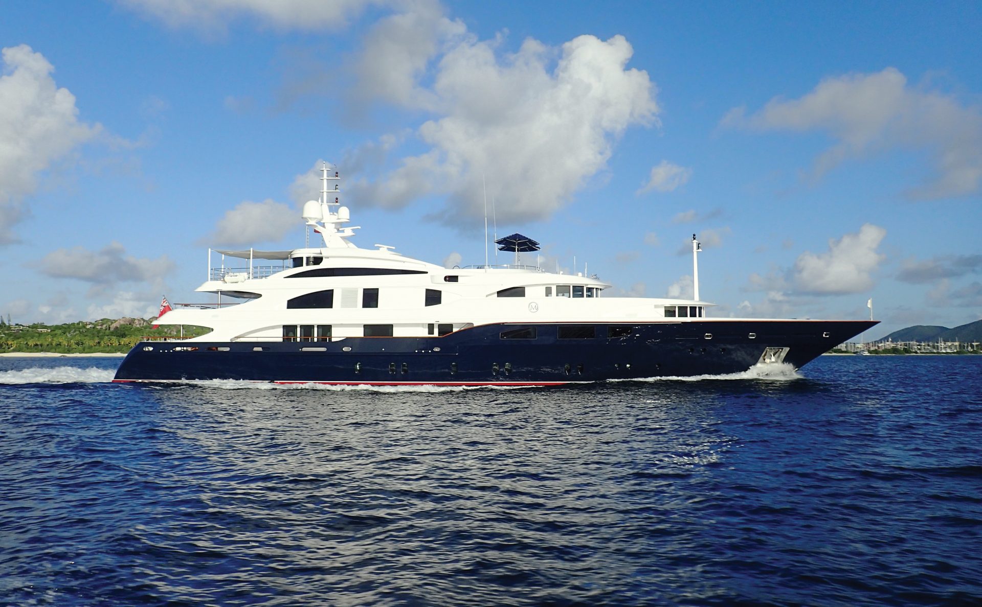 lady michelle yacht cost