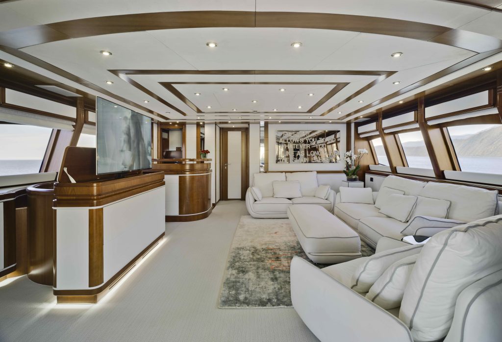 BUNKER yacht