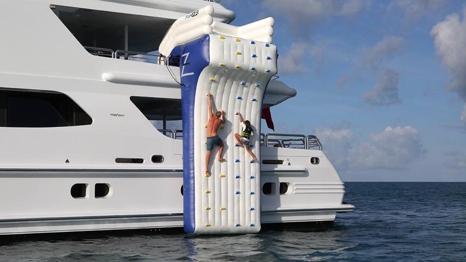 inflatable yacht toys