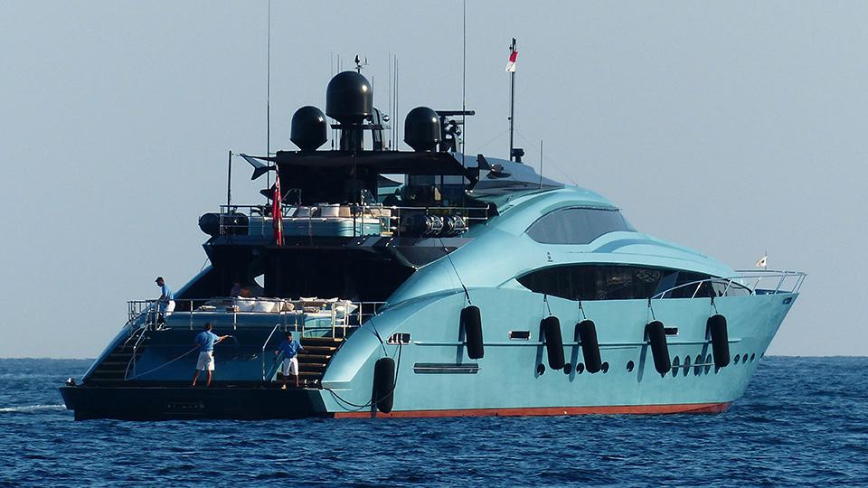luxury yacht brokerage