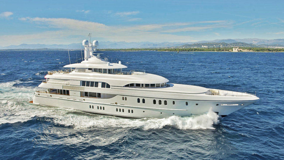 huntress yacht for sale miami yacht show 2020